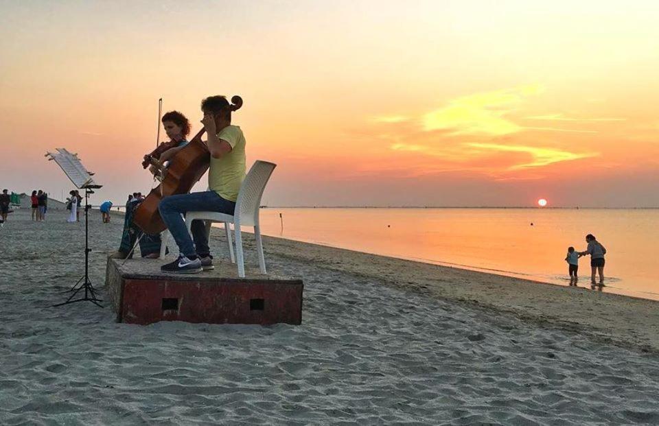 リド・デッリ・エステンシ Marina Beach Biancaヴィラ エクステリア 写真